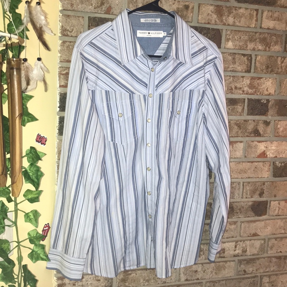 tommy hilfiger snap front top